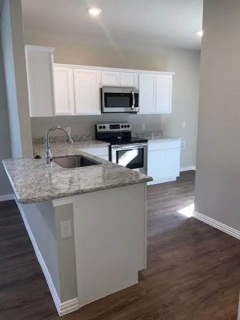 1226 Reed Parke Rd, Burleson, TX 76028
