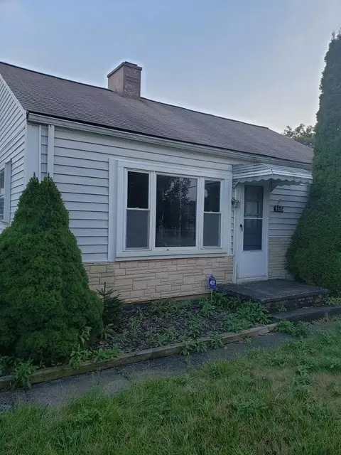 366 Avery Ave, Bedford, OH 44146