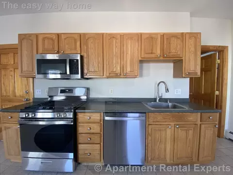 1236 Cambridge St #3R, Cambridge, MA 02139