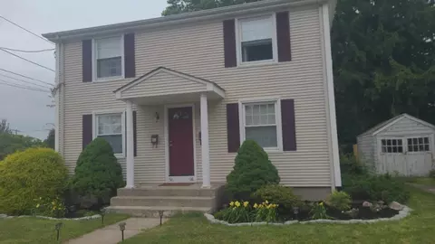 98 Magnolia St, Cranston, RI 02910