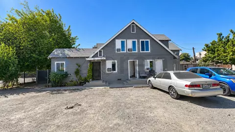 1323 Monterey Ave #6, Modesto, CA 95354