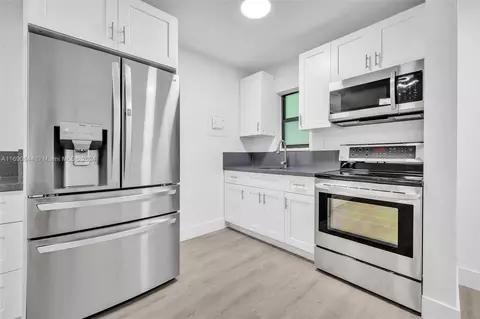 1530 SW 2nd St #301, Miami, FL 33135