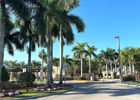 1491 SE 27th St #317, Homestead, FL 33035