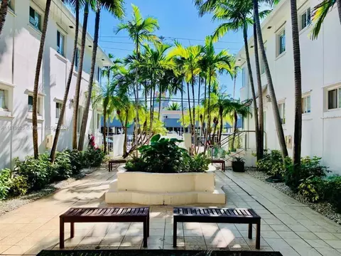 741 6th St #102W, Miami Beach, FL 33139