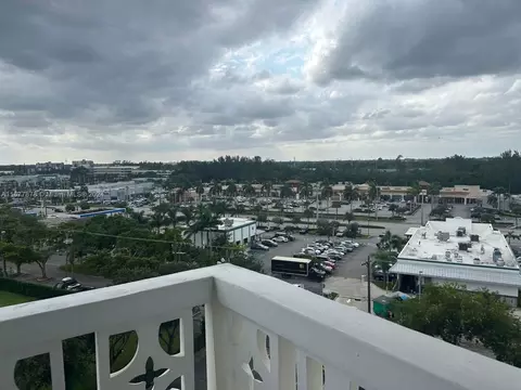 13155 Ixora Ct #902, North Miami, FL 33181