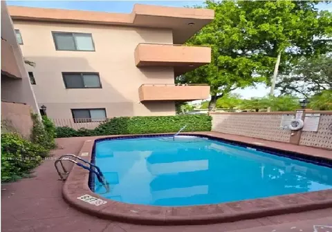 690 NE 123rd St #309, North Miami, FL 33161