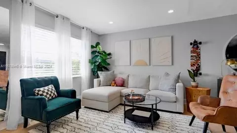 7925 Carlyle Ave #403, Miami Beach, FL 33141