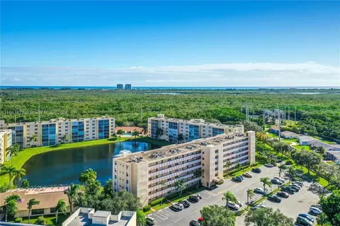 431 SE 3rd St #201, Dania Beach, FL 33004