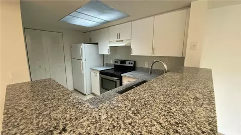 5045 Wiles Rd #205, Coconut Creek, FL 33073