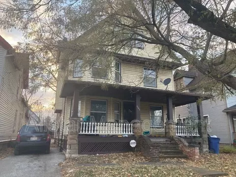 3786 West Blvd #2, Cleveland, OH 44111