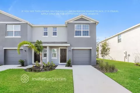 3647 Fulton Ferry Ln, Tampa, FL 33619