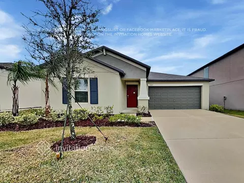 1887 Crinkle Leaf Ct, Ruskin, FL 33570
