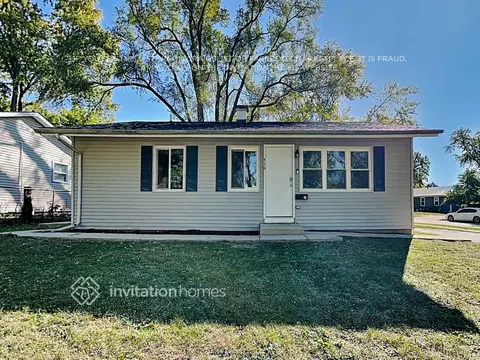 416 Cedar Cir, Streamwood, IL 60107