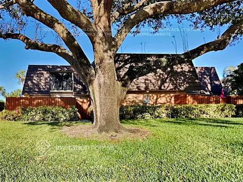 1805 18th Ct, Jupiter, FL 33477