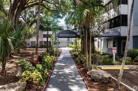 15401 NE 6th Ave, Miami, FL 33162