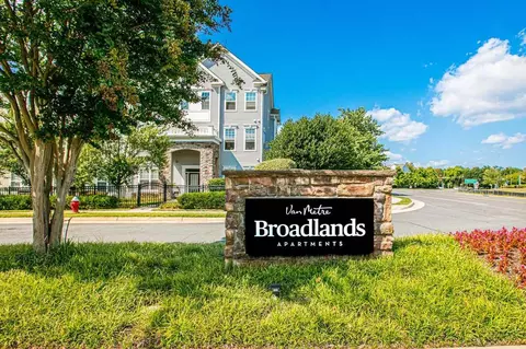 21799 Crescent Park Sq, Broadlands, VA 20148 photo 3
