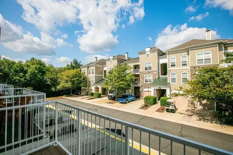 21799 Crescent Park Sq, Broadlands, VA 20148 photo 8