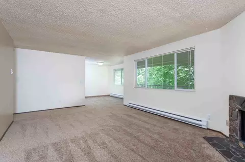 10000 SW Conestoga Dr, Beaverton, OR 97008