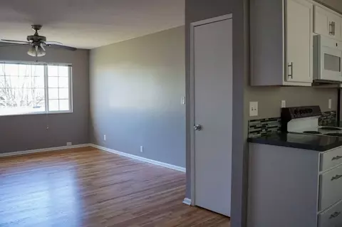 5025 S Corbett Ave, Portland, OR 97239