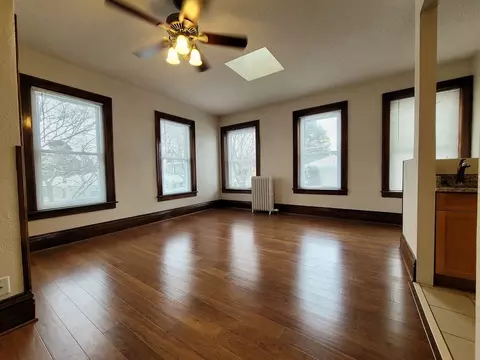 91 Victoria St S, Saint Paul, MN 55105