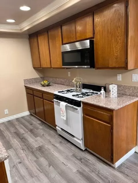 869 871 W Walnut Ave, Monrovia, CA 91016
