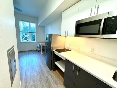 2031 SW 10th Ave, Portland, OR 97201