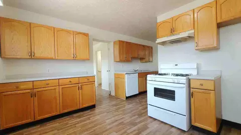 2112 Moon St NE, Albuquerque, NM 87112