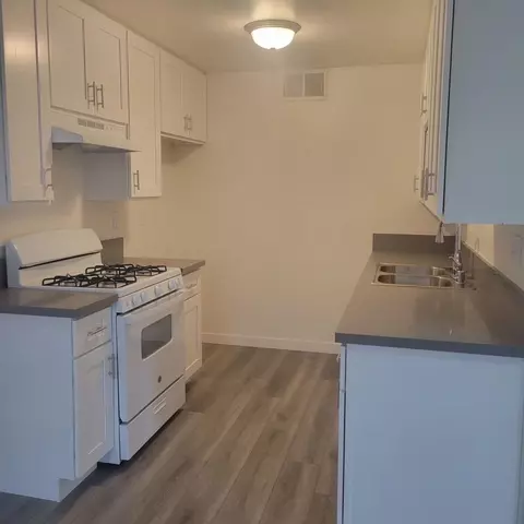 9404 Van Nuys Blvd, Los Angeles, CA 91402