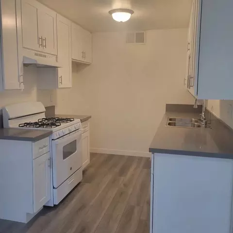 9404 Van Nuys Blvd, Los Angeles, CA 91402