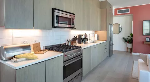 1120 S Grand Ave, Los Angeles, CA 90015 photo 47