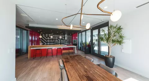 1120 S Grand Ave, Los Angeles, CA 90015 photo 21