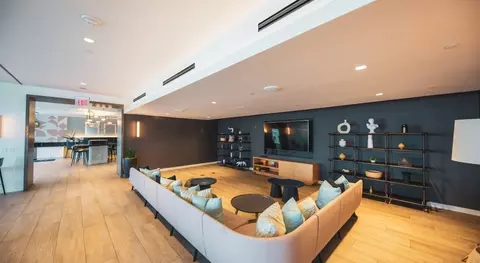1120 S Grand Ave, Los Angeles, CA 90015 photo 30