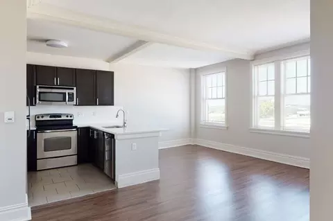 214 E Armour Blvd, Kansas City, MO 64111 photo 4