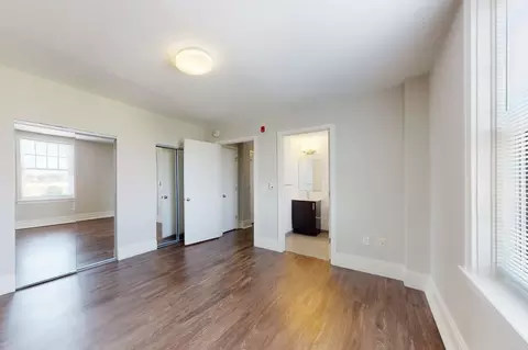 214 E Armour Blvd, Kansas City, MO 64111 photo 7