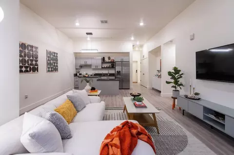 344 W 2nd St, Reno, NV 89503