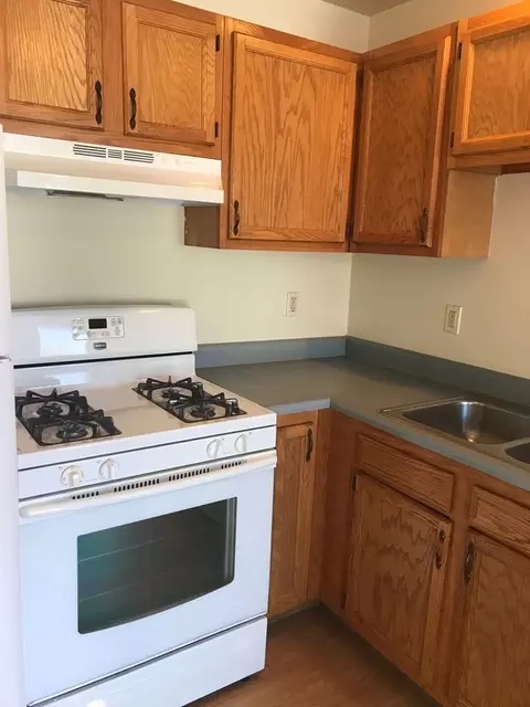 1301 E Indian Trl, Aurora, IL 60505