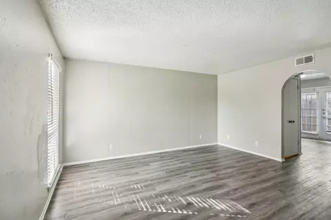 507 Cora St, Arlington, TX 76011 photo 12
