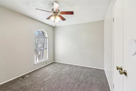 507 Cora St, Arlington, TX 76011 photo 19