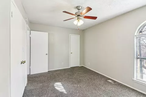 507 Cora St, Arlington, TX 76011 photo 22