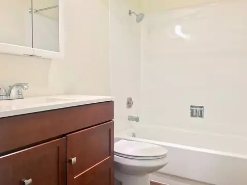 912 N 96th St, Seattle, WA 98103 photo 7