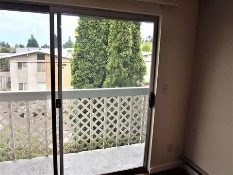 912 N 96th St, Seattle, WA 98103 photo 5