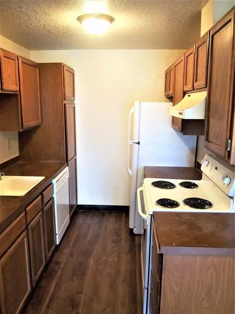 912 N 96th St, Seattle, WA 98103 photo 2