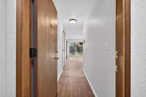 912 N 96th St, Seattle, WA 98103 photo 3