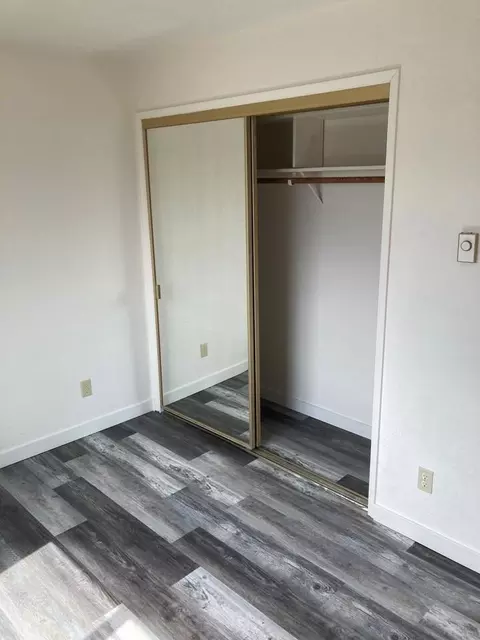 912 N 96th St, Seattle, WA 98103 photo 9