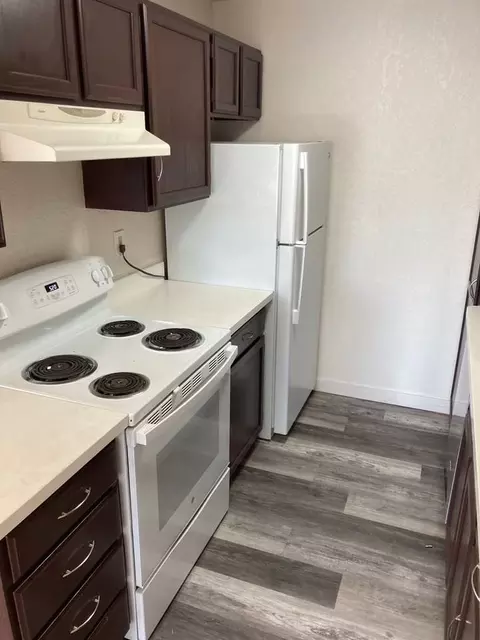 912 N 96th St, Seattle, WA 98103 photo 4