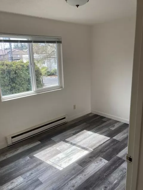 912 N 96th St, Seattle, WA 98103 photo 8