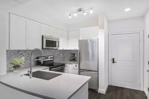 910 15th St NW, Washington, DC 20005