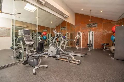 3005 W Walnut Hill Ln, Irving, TX 75038 photo 8