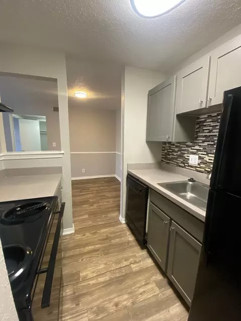 1337 E 61st St, Tulsa, OK 74136
