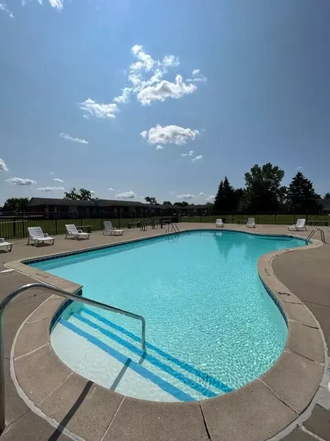 13300 Princeton St, Taylor, MI 48180